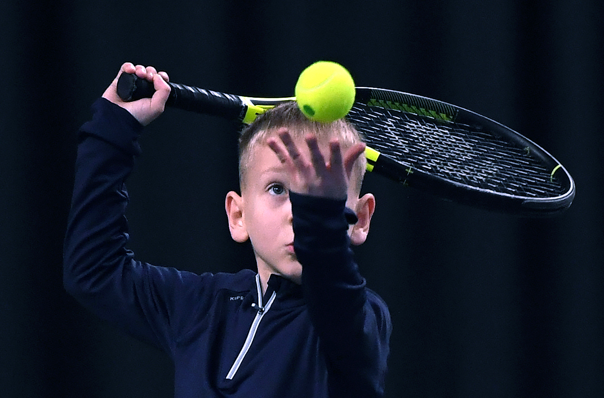 Tenisul mare începe cu pași mici